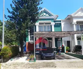 Rumah Hoek 2 Lantai di Taman Chrysant Kencana Loka BSD