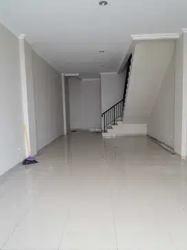 Rukan Cbd Glc Greenlake City hadap dalam