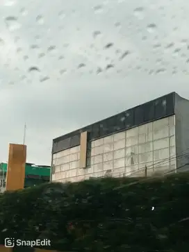 Gedung Ex Showroom di Jalan Pahlawan Seribu BSD City