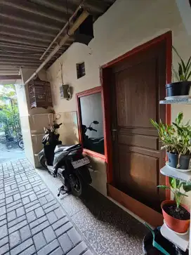 Rumah Second terawat