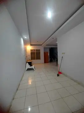 Disewakan, Rumah Rapih Siap Huni Sudah Renov Di Kelapa Kopyor, Nego