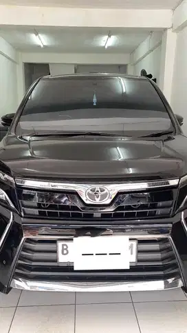 Toyota Voxy (2019)