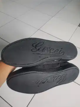 Sepatu merk GUC#i