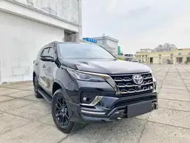 [KM 10 RIBUAN]TOYOTA FORTUNER VRZ 2.8 HITAM AT 2023 GRESS LIKE NEW