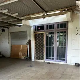 Rumah di  Duta Bandara Permai