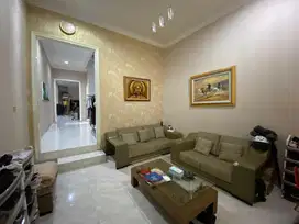 Dijual Rumah Walet Indah Pik Indomobil 7x25 hadap utara