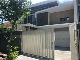 Rumah Baru Industrial Modern dekat Alun Alun Bandung