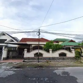 Dijual Rumah Luas Strategis dan Siap Huni di Kota Medan