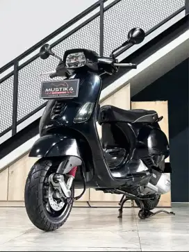 Super Keren ‼️Piaggio Vespa S125 Black th 2021 - Radhe Mustika
