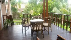 Rumah Kebun Cantik Asri Halaman Luas Murah di Beji Depok