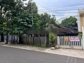 Rumah Lama Hitung Tanah di Kebayoran Baru