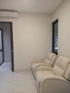 DIJUAL RUMAH BARU 3 LANTAI DI CLUSTER BARU KOTA WISATA!