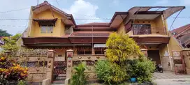 dijual bangunan induk dan rumah kos daerah UMM dinoyo