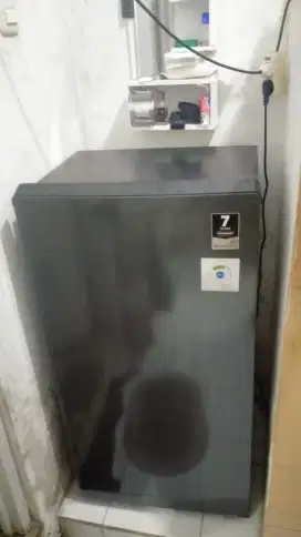 Kulkas 1 pintu Aqua
