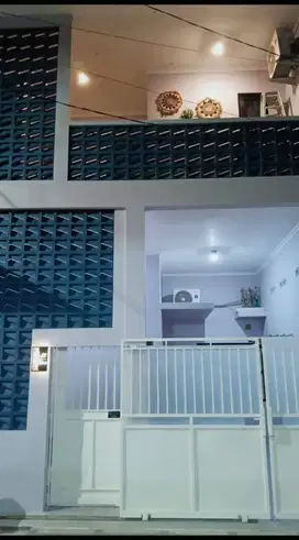 rumah 2lt estetik murah 500 jt an di Surabaya