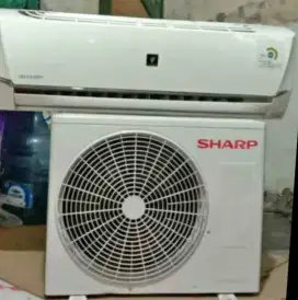 Jual ac Sharp 1/2 pk r 32 lowwat 360 watt kondisi 95% ori semua