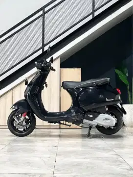 Super Keren ‼️Piaggio Vespa S125 Black th 2021 - Radhe Mustika