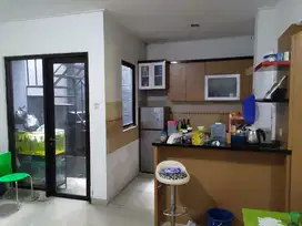 Dijual rumah casa jardin daan mogot