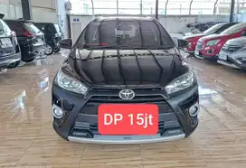 Yaris Heykers At 2017 Hitam
