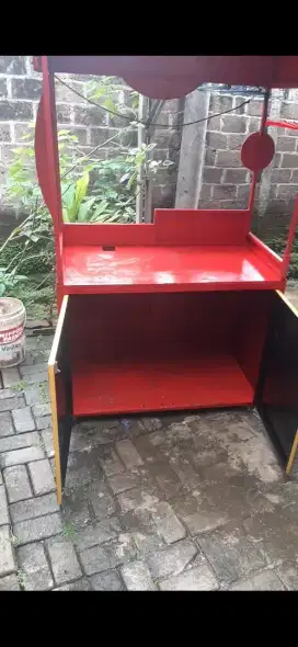 Gerobak besi baru 3bulan pakai, bekas jualan es
