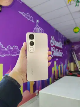 Vivo V50 Lite – Tipis, Ringan, dan Penuh Performa!