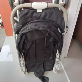 Stroller hollaar bekas pakai