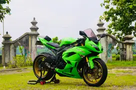 Kawasaki ZX6R 2013 like new GSX600 CBR600 ZX25R