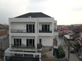 RUMAH CANTIK DI HOOK JATIBENING