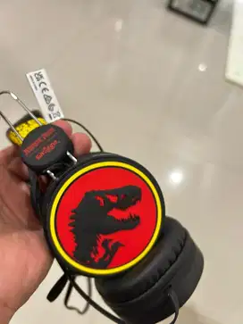 Headphone anak Jurassic Park
