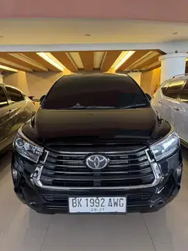 Toyota Innova 2.4 V M/T 2022