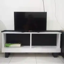 Rak TV minimalis