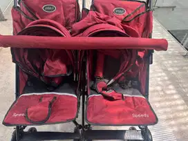 Stroller baby kembar twins