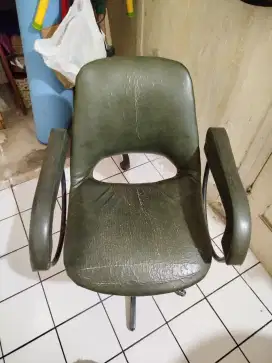 KURSI SALON PUTAR