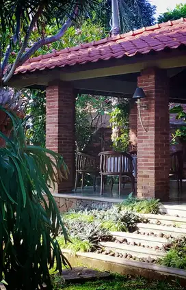 DJUAL Rumah Besar Grafika Banyumanik BU Dgn Luas 1071m2