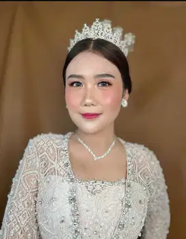 Makeup Artis Home Services