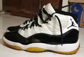 Sepatu Nike Air Jordan Concord Retro 11 Size 41