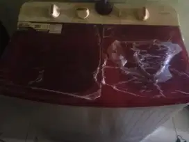 Mesin cuci Polytron PWM801