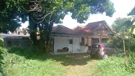 Dijual Rumah Tanah Luas di Srengseng