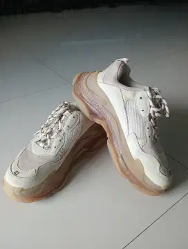 Jual cepat sepatu mulus