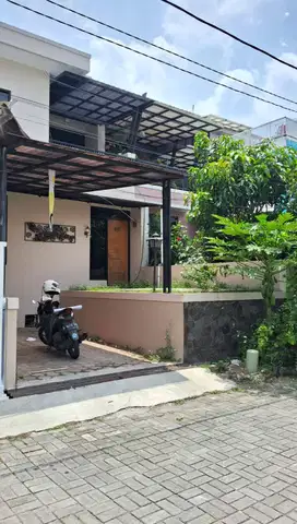di jual rumah bagus siap huni dalam komplek di cileunyi