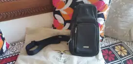 Tas Slempang Kulit