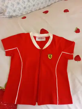 Jual baju anak ferrari asli bekas tp kondisi masik ok