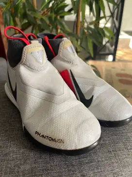 SEPATU FUTSAL NIKE PHANTOM ANAK