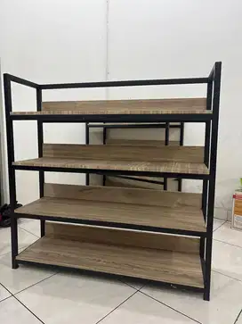 Rak Partisi pajangan /Rak Sepatu/Rak Jualan