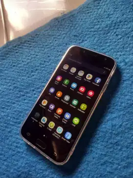 Samsung Galaxy J7 Pro Hitam