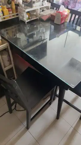 Meja makan jati + 4 kursi