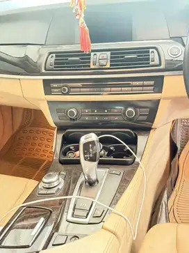 BMW 523i 2011 Bensin