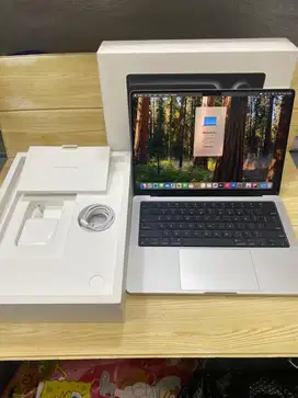 Second Macbook Pro M3 14” 2023 8/512GB Garansi iBox Panjang Like New