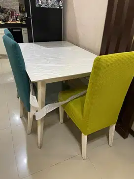 Meja makan 120x80 dapat 4 kursi
