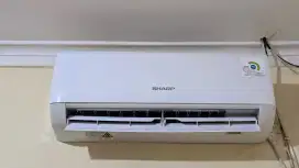 AC Sharp 1/2 PK Dingin + Kondisi Terpasang